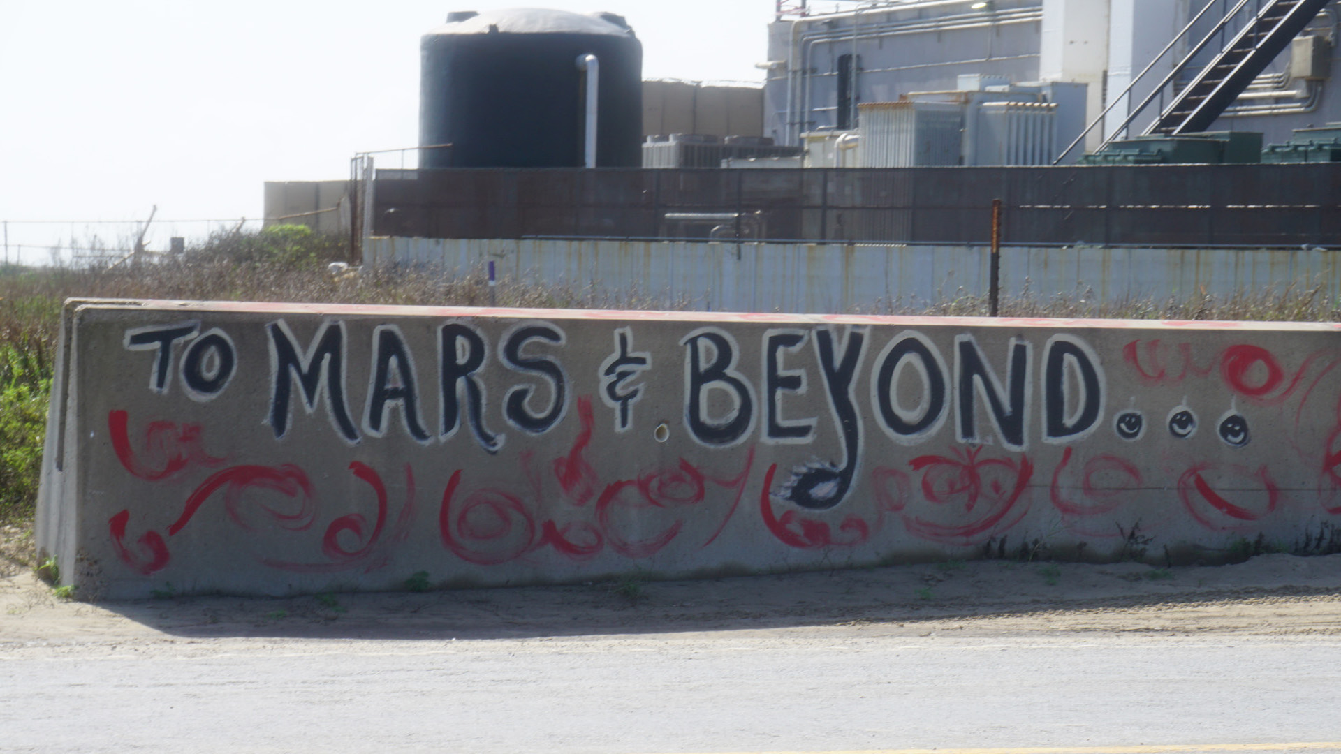 Viesti laukaisualustan muurissa: Marsiin ja kauemmaksikin