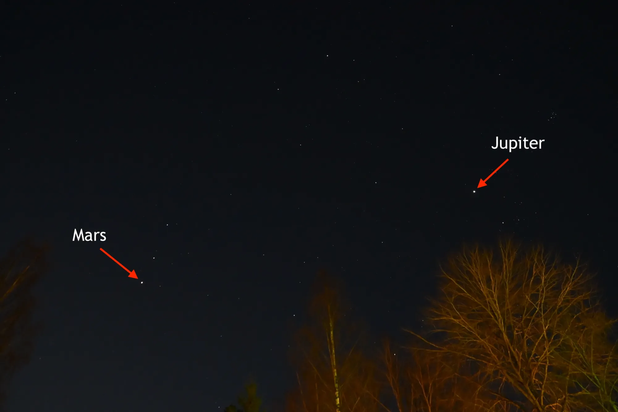 Mars ja Jupiter iltataivaalla. Kuva: MH