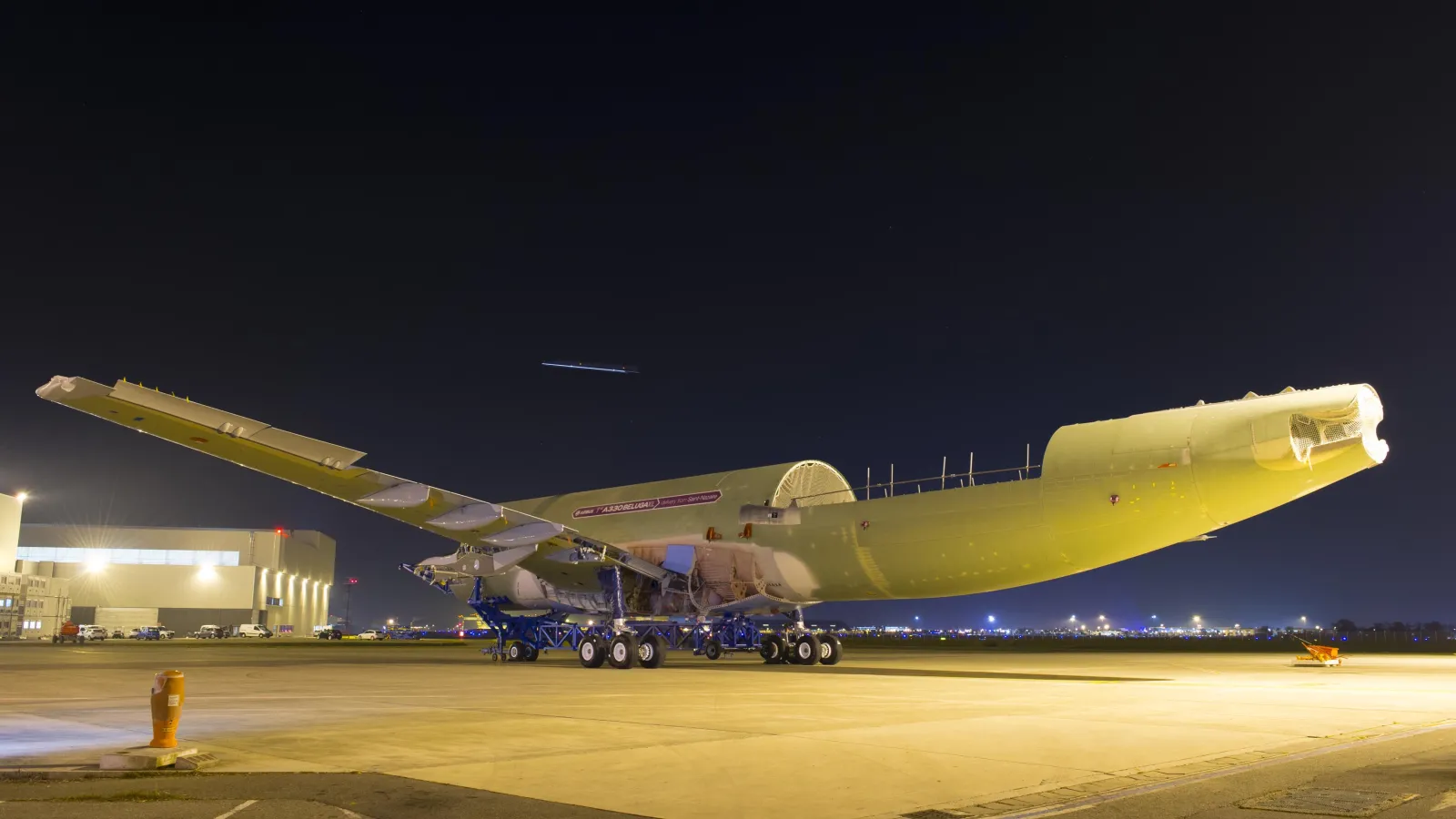 Beluga XL:n runkona käytettävä A300 siirrettävänä Toulousessa