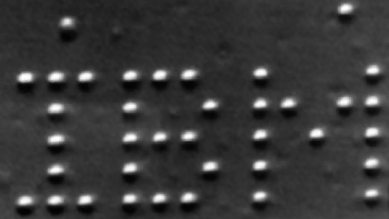 IBM atomeilla kirjoitettuna