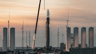 Isar Aerospacen Spectrum-raketti lähtövalmiina