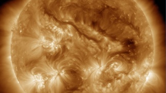 SDO:n 21.10. ottama kuva Auringosta (suurennos)