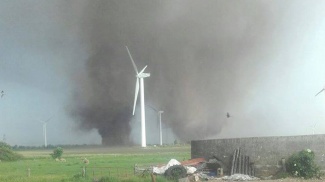 Kaksi tornadoa Saksassa